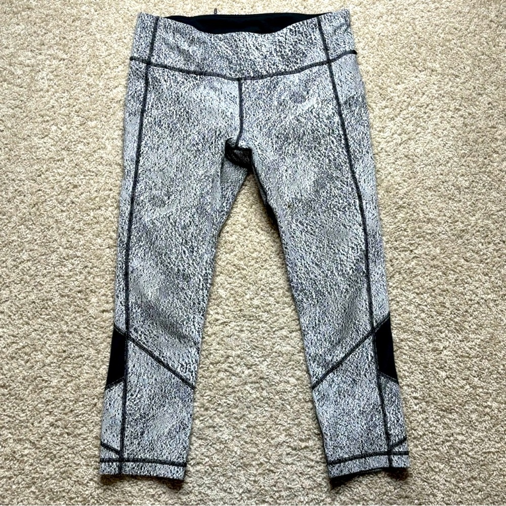 Lulu pace rival crop. Excellent used condition. Size8